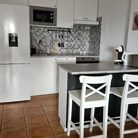 Sunshine Paraiso 아파트 아데제